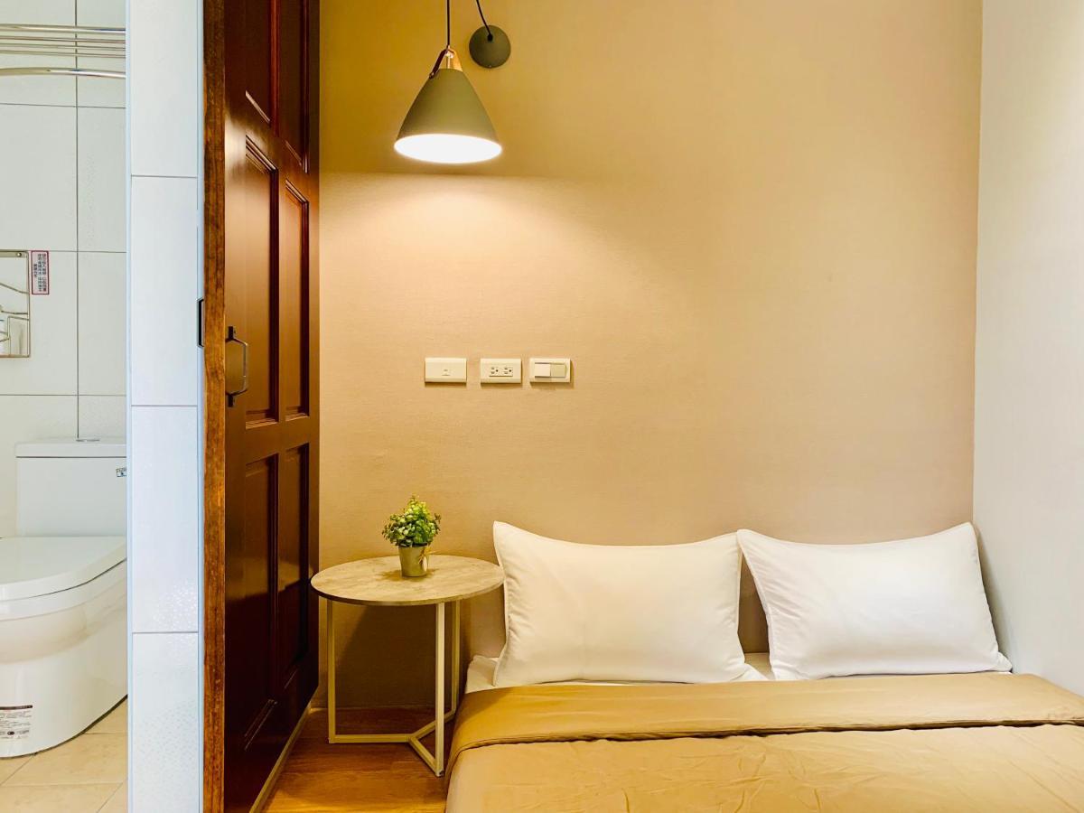 Oyaji Guesthouse-依人數床位數計價開放房型 Ταϊνάν Εξωτερικό φωτογραφία