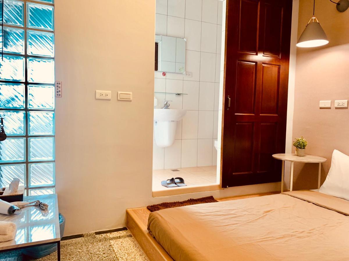 Oyaji Guesthouse-依人數床位數計價開放房型 Ταϊνάν Εξωτερικό φωτογραφία
