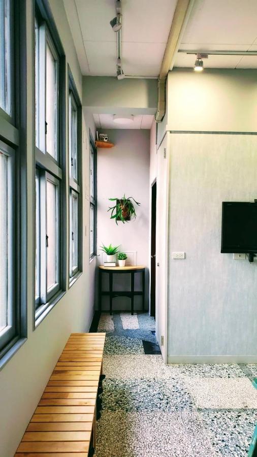 Oyaji Guesthouse-依人數床位數計價開放房型 Ταϊνάν Εξωτερικό φωτογραφία