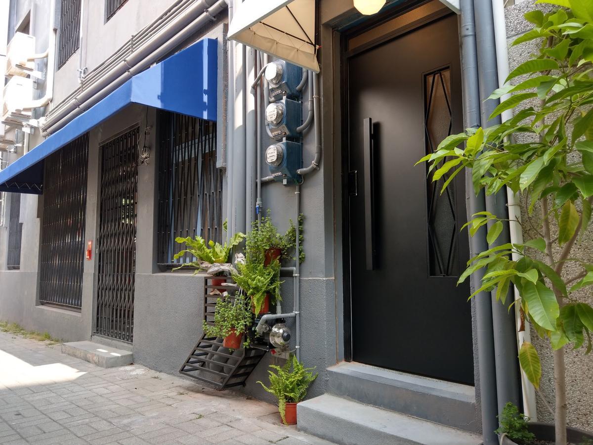 Oyaji Guesthouse-依人數床位數計價開放房型 Ταϊνάν Εξωτερικό φωτογραφία